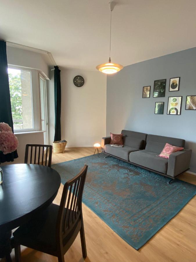 Beautiful Apartment With Balcony Берлин Экстерьер фото